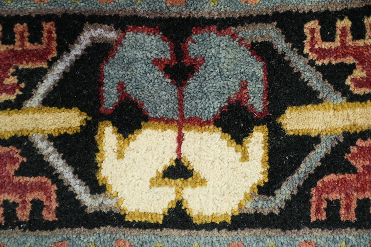 8'x10' Traditional Light Green South-western Rug with Vibrant Geometric Design