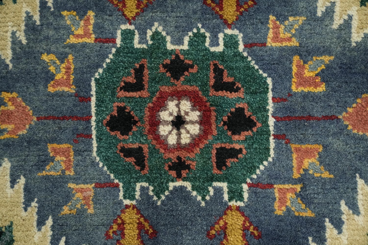 8'x10' Traditional Light Green South-western Rug with Vibrant Geometric Design
