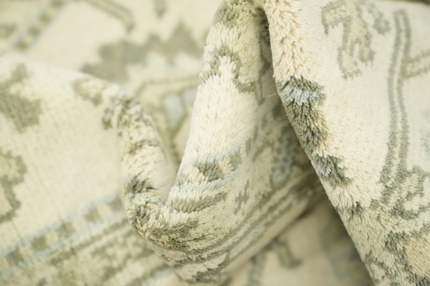 Cream and Green Traditional Oushak Living Room Rug 8'x10'