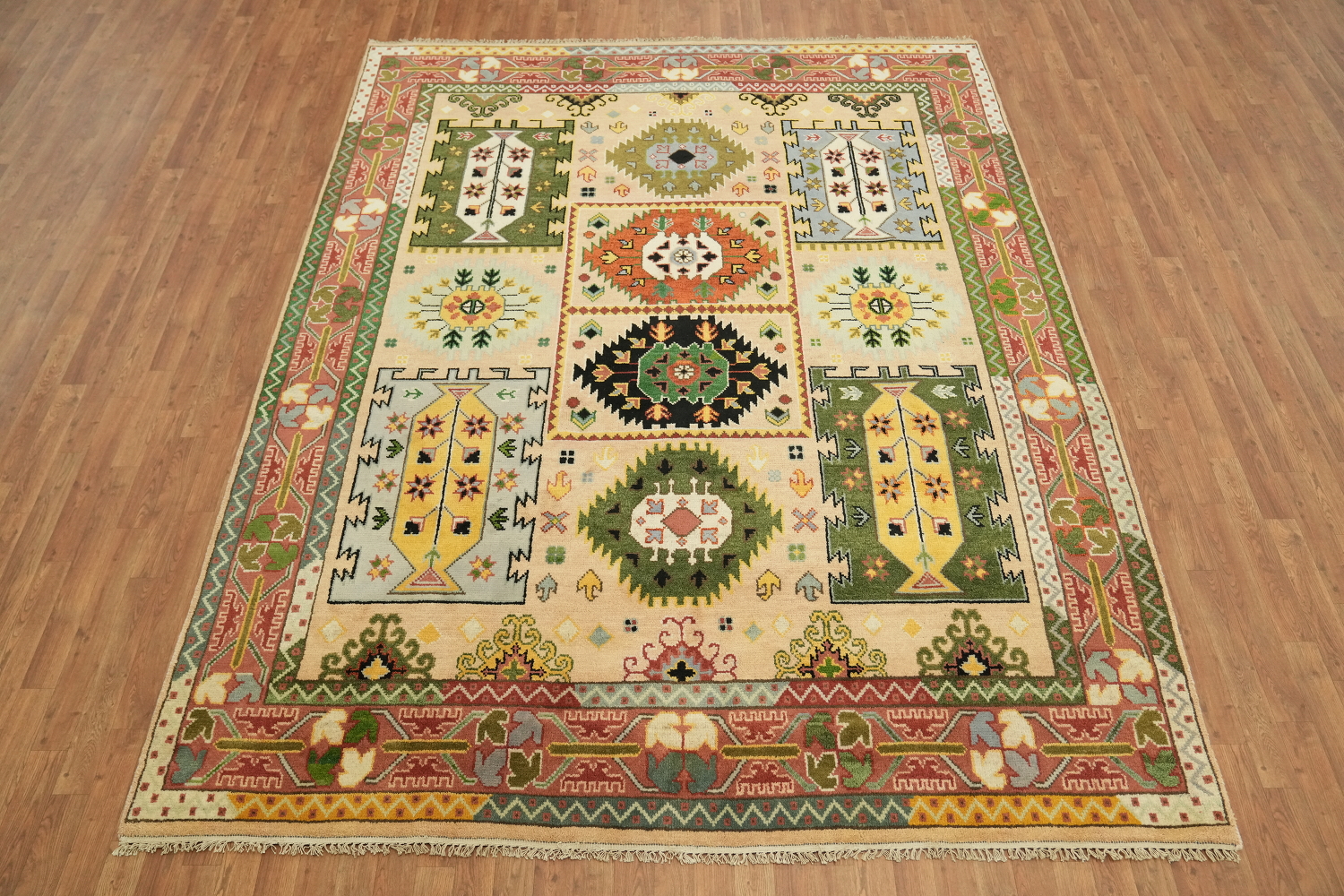 8'x10' Traditional Tribal South-western Rug with Vibrant Geometric Design