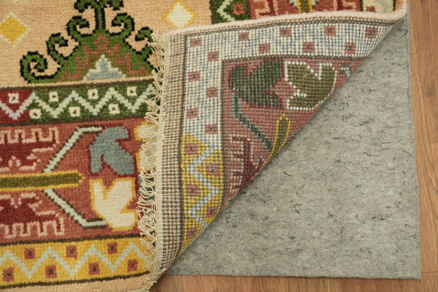 8'x10' Traditional Tribal South-western Rug with Vibrant Geometric Design