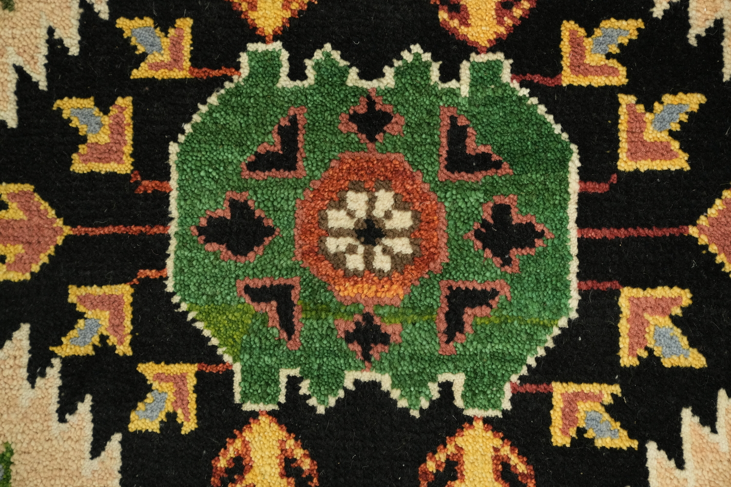 8'x10' Traditional Tribal South-western Rug with Vibrant Geometric Design