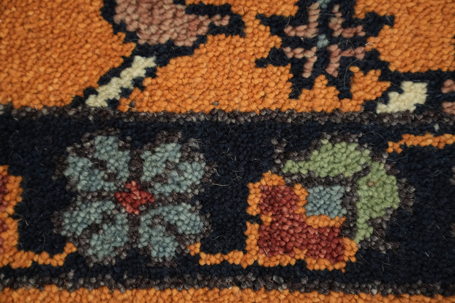 Exquisite Traditional Design Hand-Knotted Wool Rug in Warm Orange Tones 9' x 12'