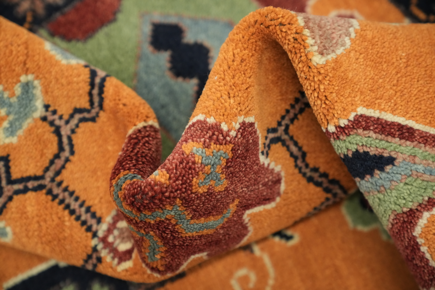 Exquisite Traditional Design Hand-Knotted Wool Rug in Warm Orange Tones 9' x 12'