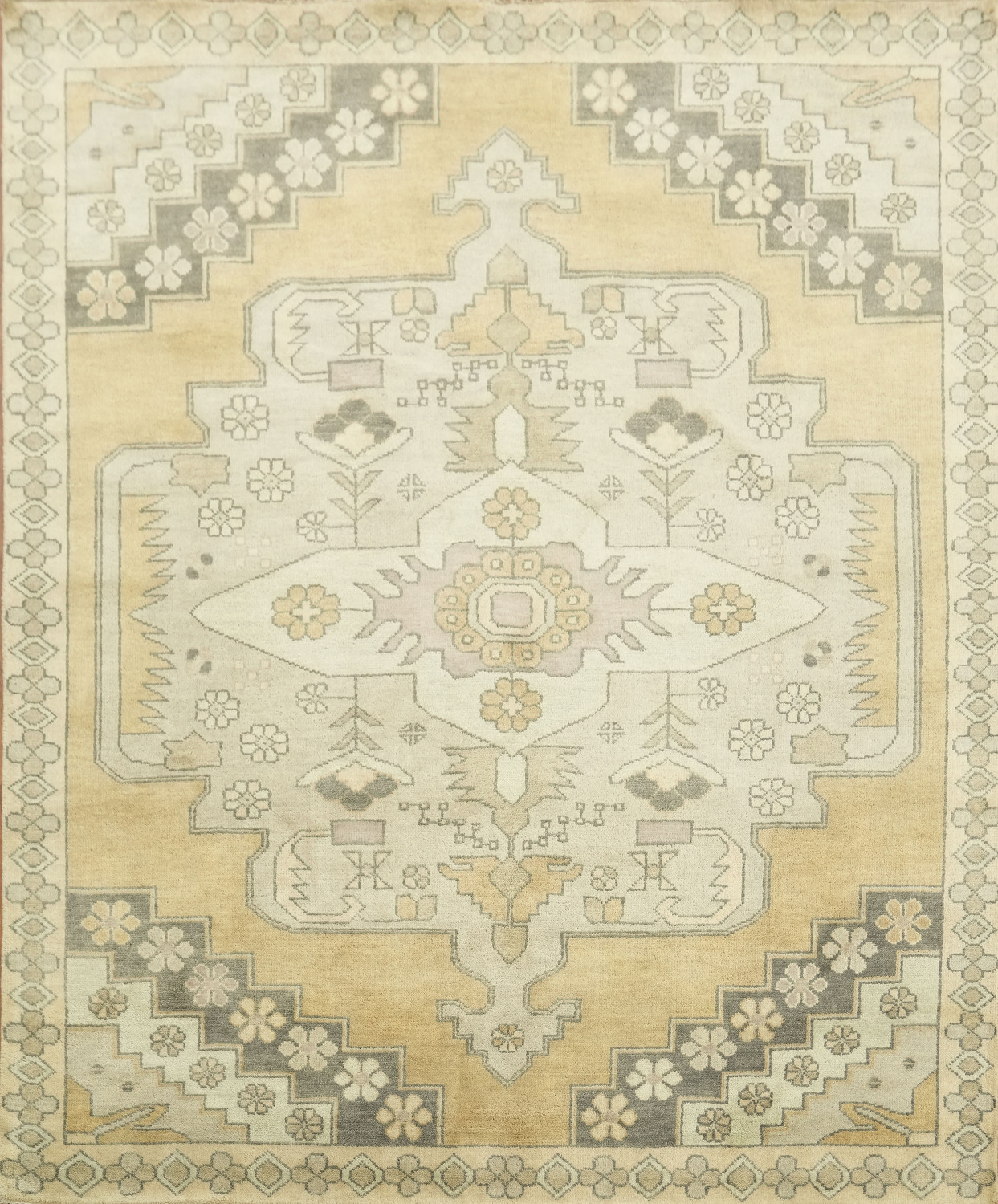 Vintage-Inspired Oushak Indian Rug Featuring Classic Motifs 8x10
