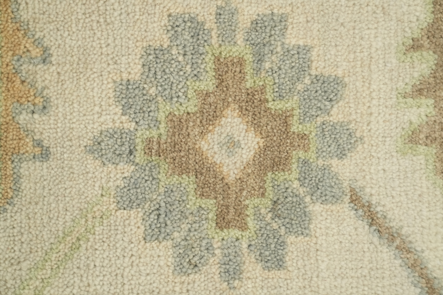 8x10 All-Over Beige and Blue Oushak Indian Rug with Soft Pastel Tones