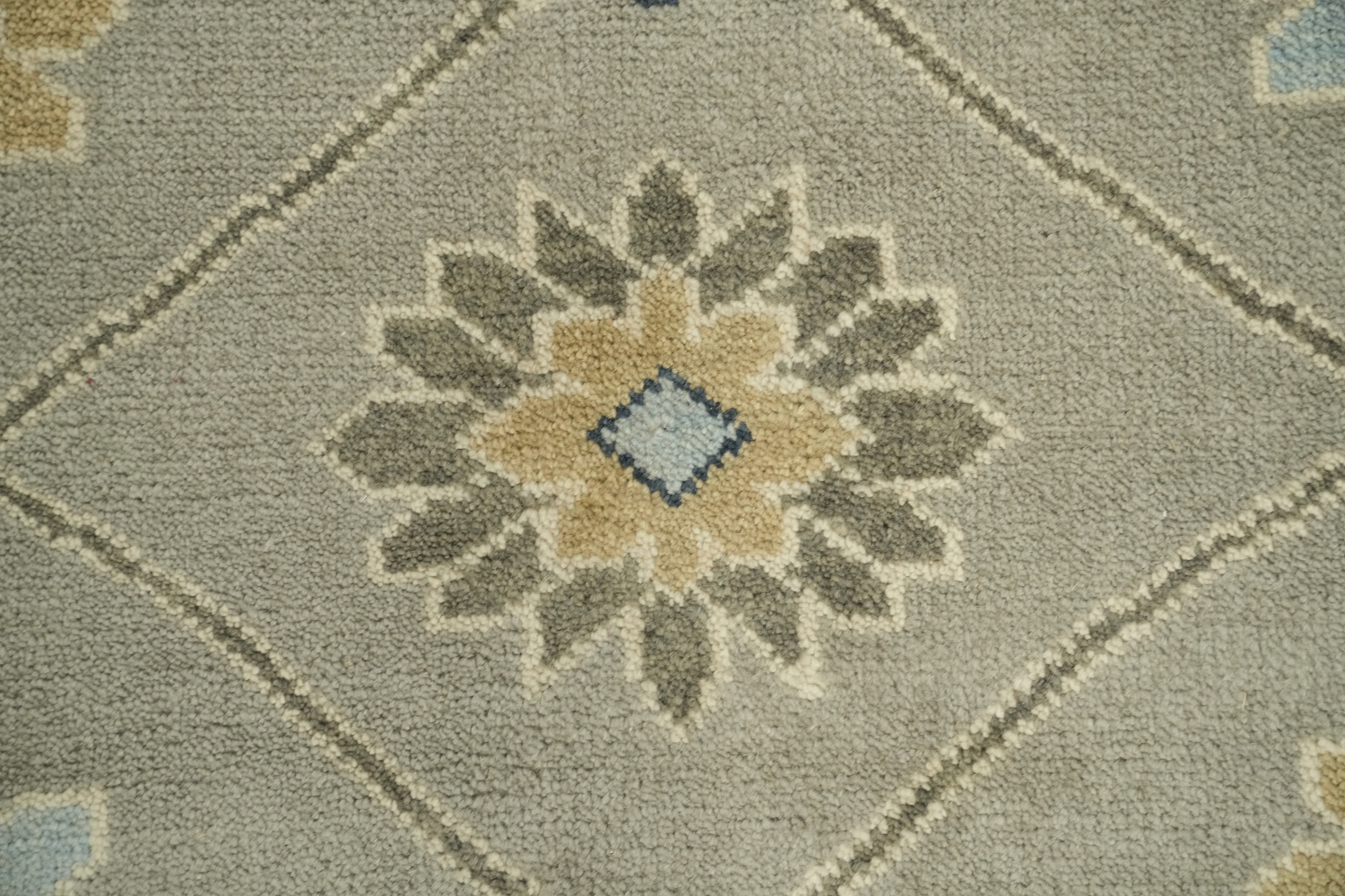 All-Over Pattern Grey and Ivory Oushak Living Room Rug 9' x 12'
