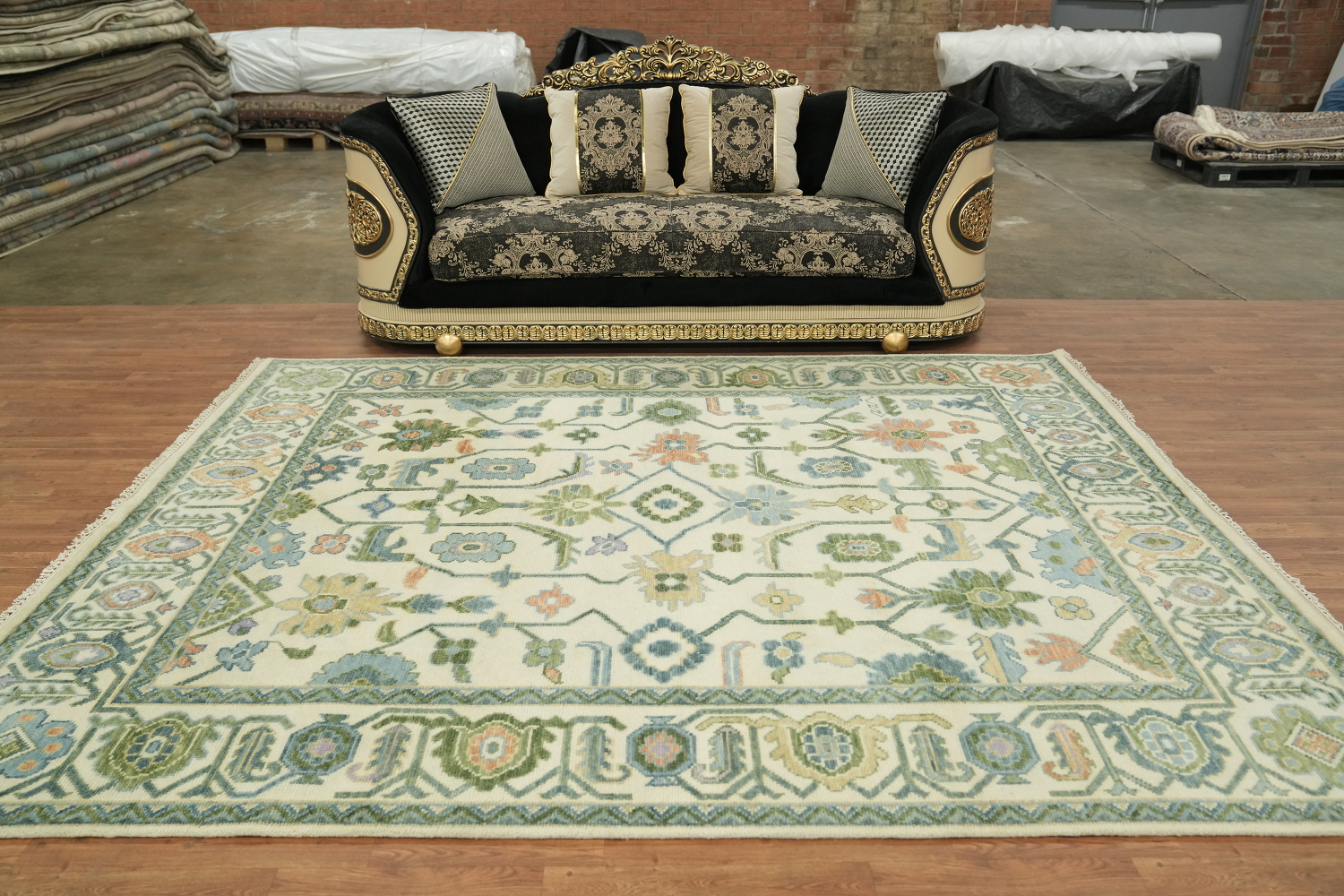 Luxurious Handmade Oushak Wool Rug with Pastel Colors