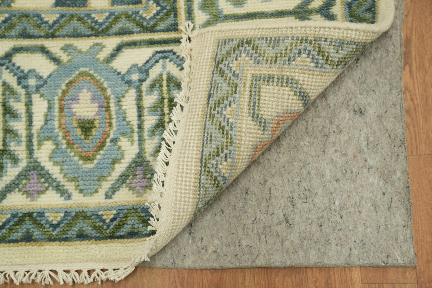 Luxurious Handmade Oushak Wool Rug with Pastel Colors