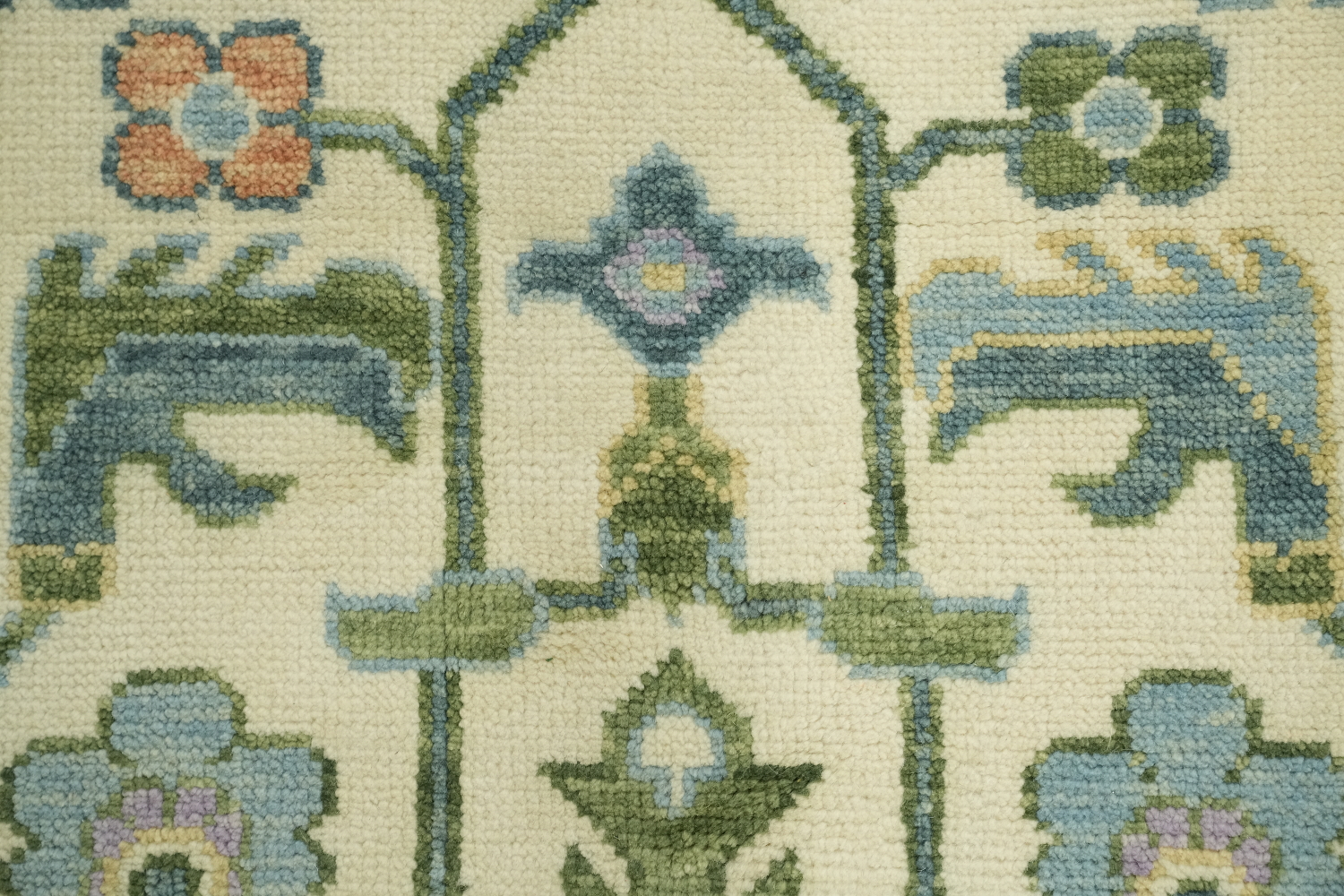 Luxurious Handmade Oushak Wool Rug with Pastel Colors