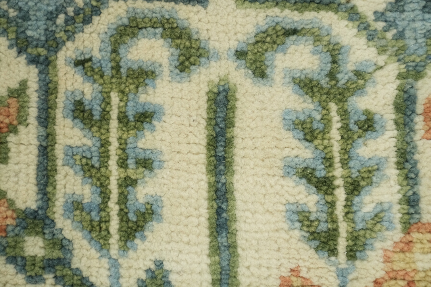 Luxurious Handmade Oushak Wool Rug with Pastel Colors