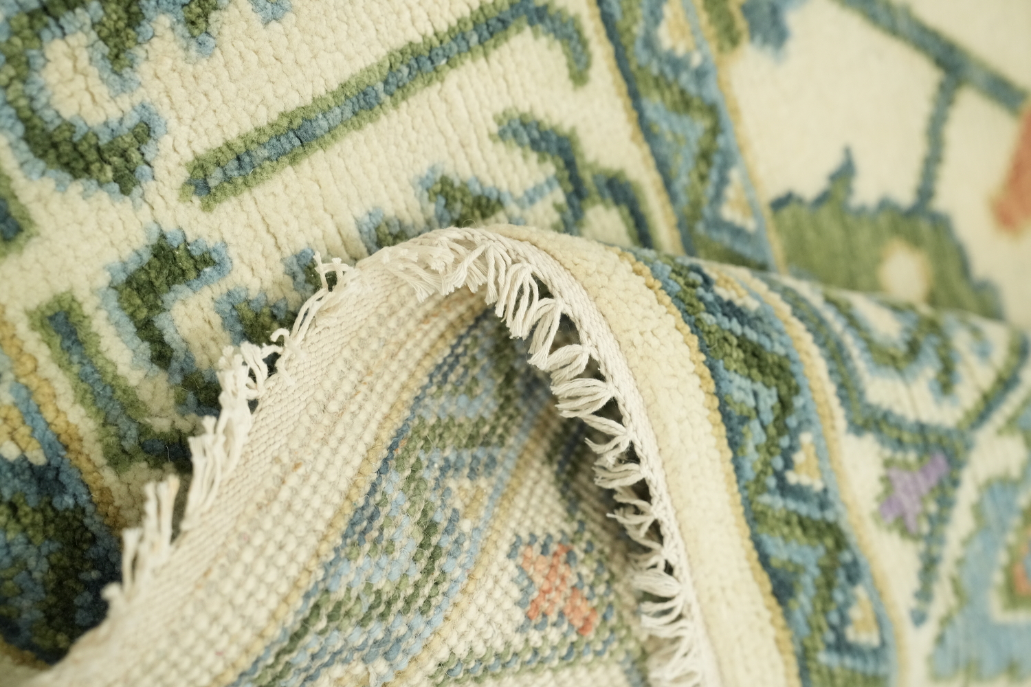 Luxurious Handmade Oushak Wool Rug with Pastel Colors