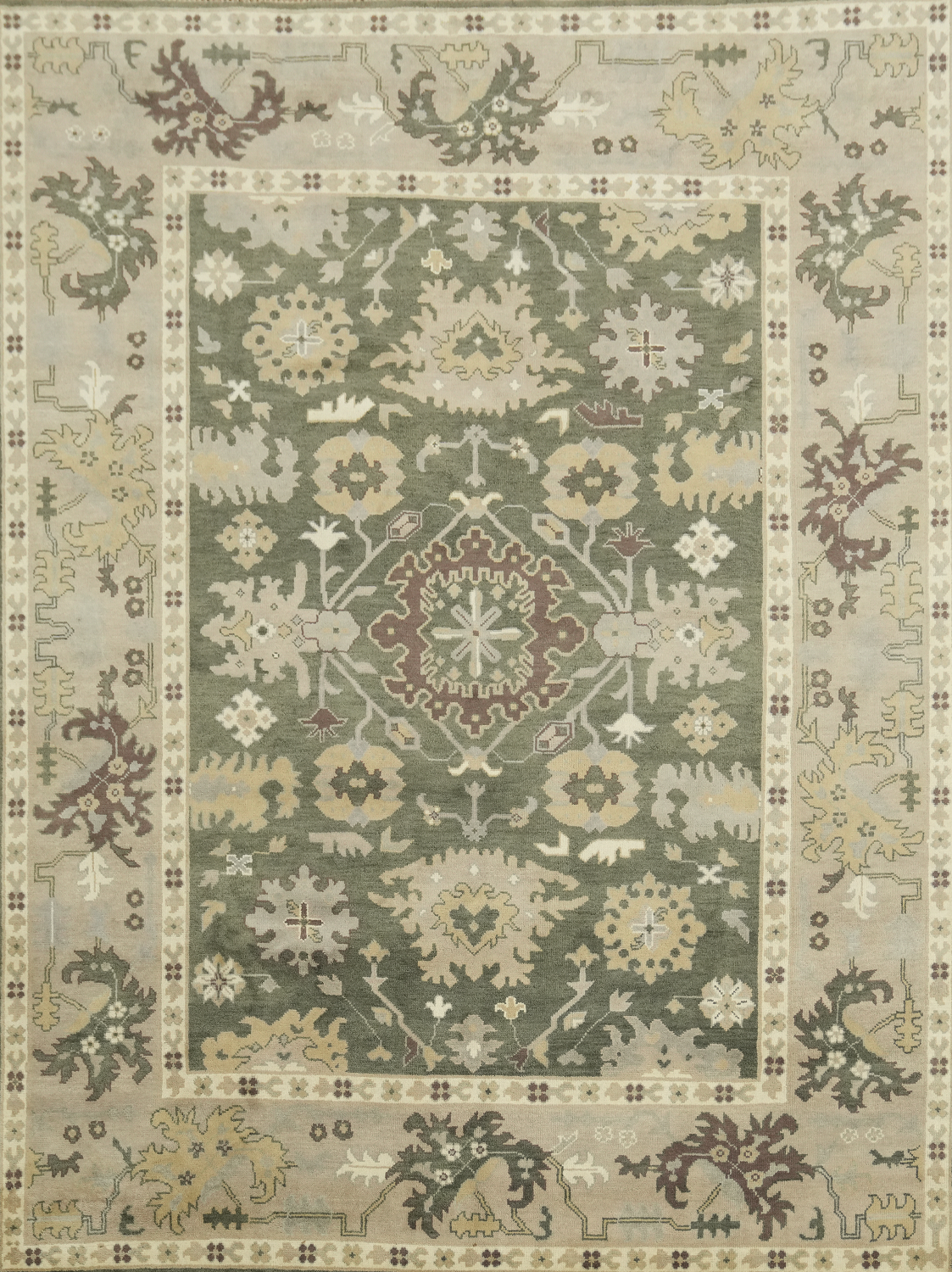 Vintage-Inspired Green and Beige Rug with Classic Floral Motifs 9x12