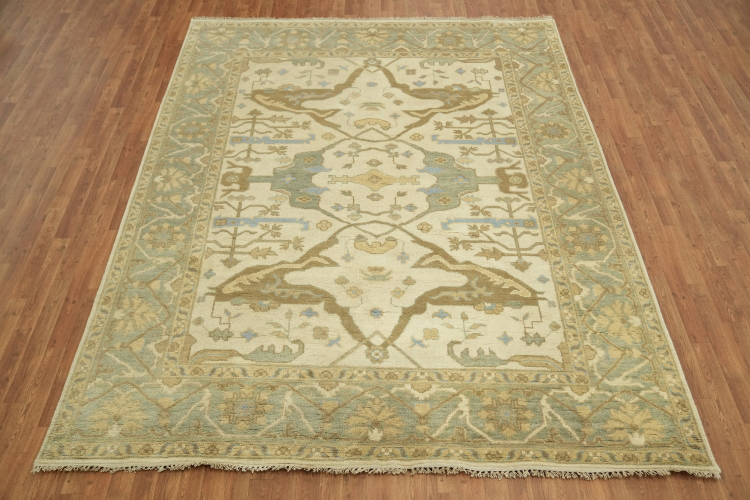 Hand-Knotted 8x10 Traditional Oushak Wool Rug - Beige & Cream