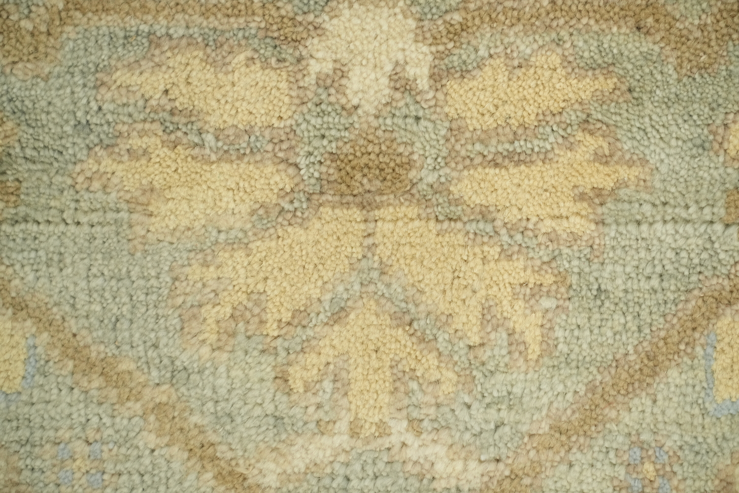 Hand-Knotted 8x10 Traditional Oushak Wool Rug - Beige & Cream