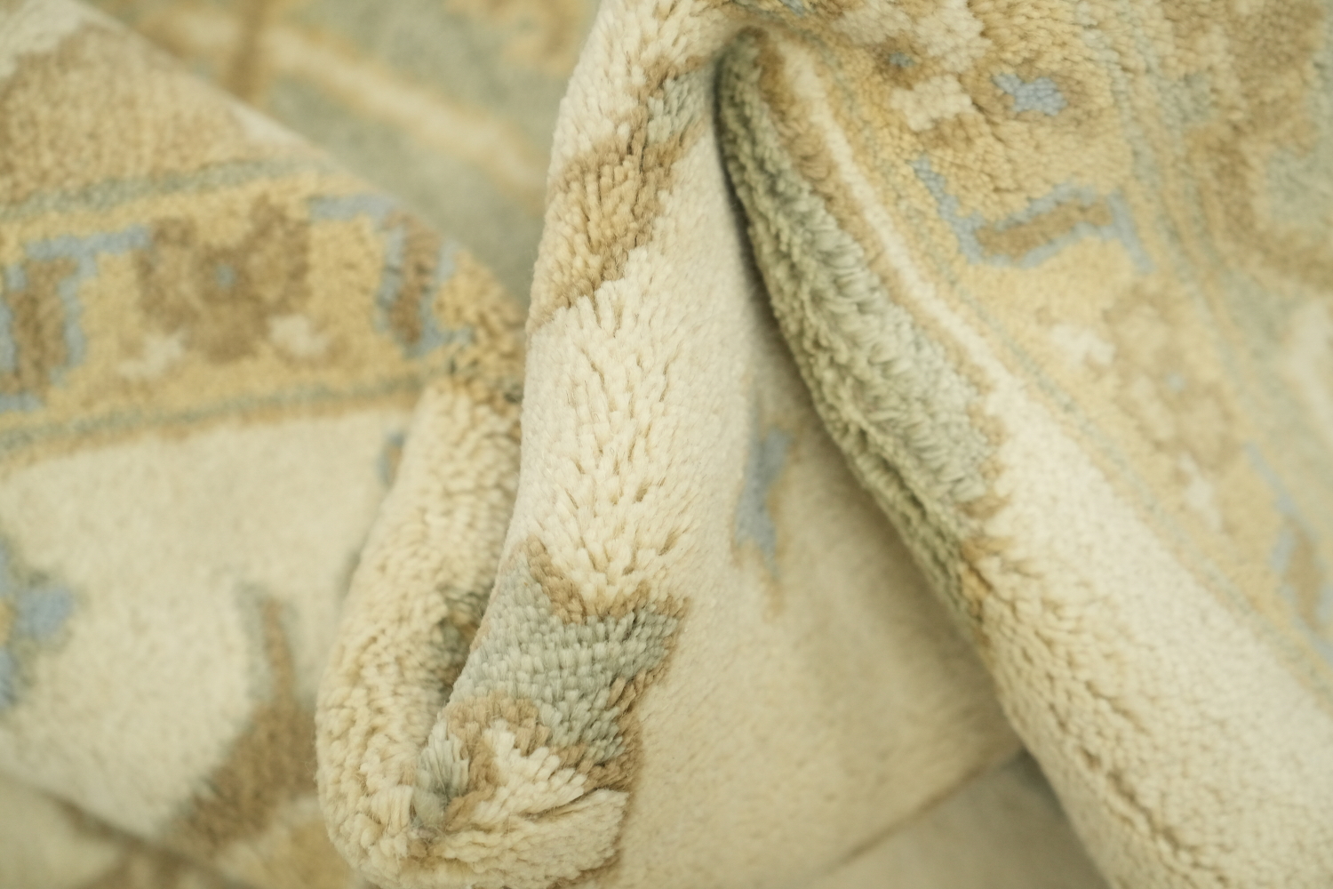 Hand-Knotted 8x10 Traditional Oushak Wool Rug - Beige & Cream