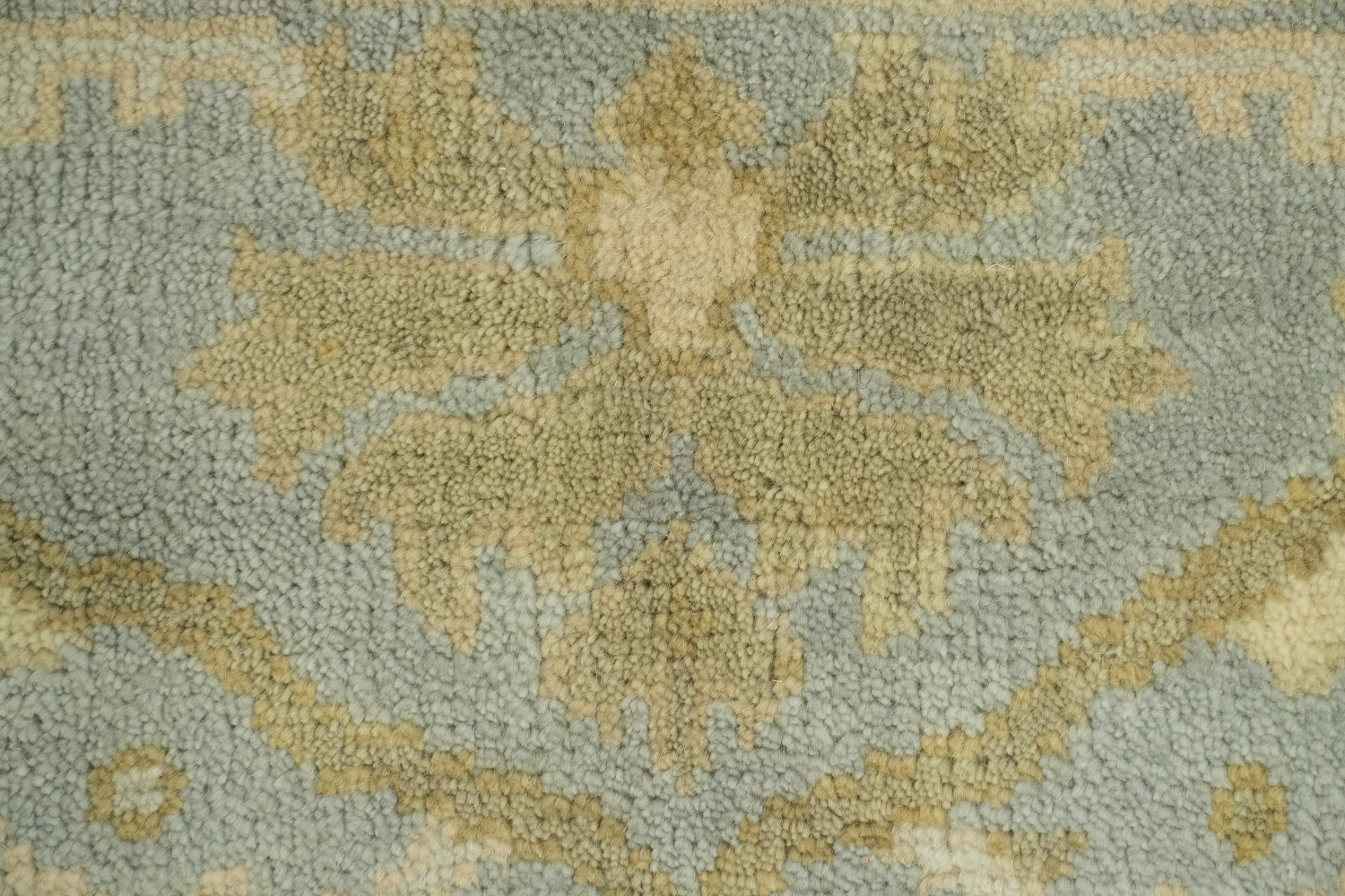 8x10 Hand-Made Oushak Rug - Traditional Geometric Design in Muted Earth Tones