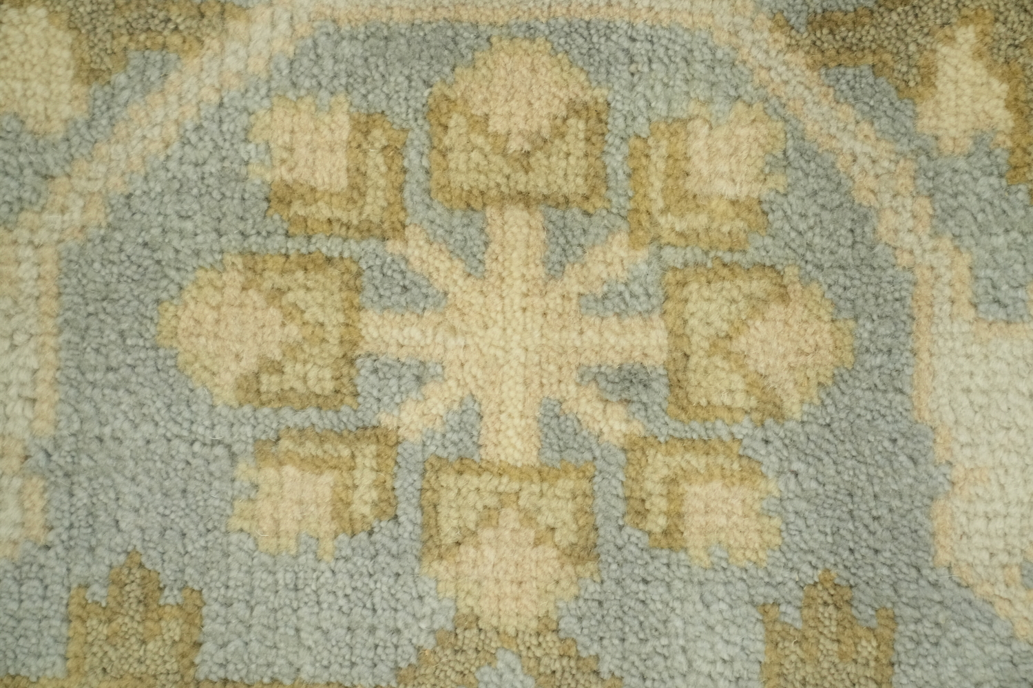 8x10 Hand-Made Oushak Rug - Traditional Geometric Design in Muted Earth Tones
