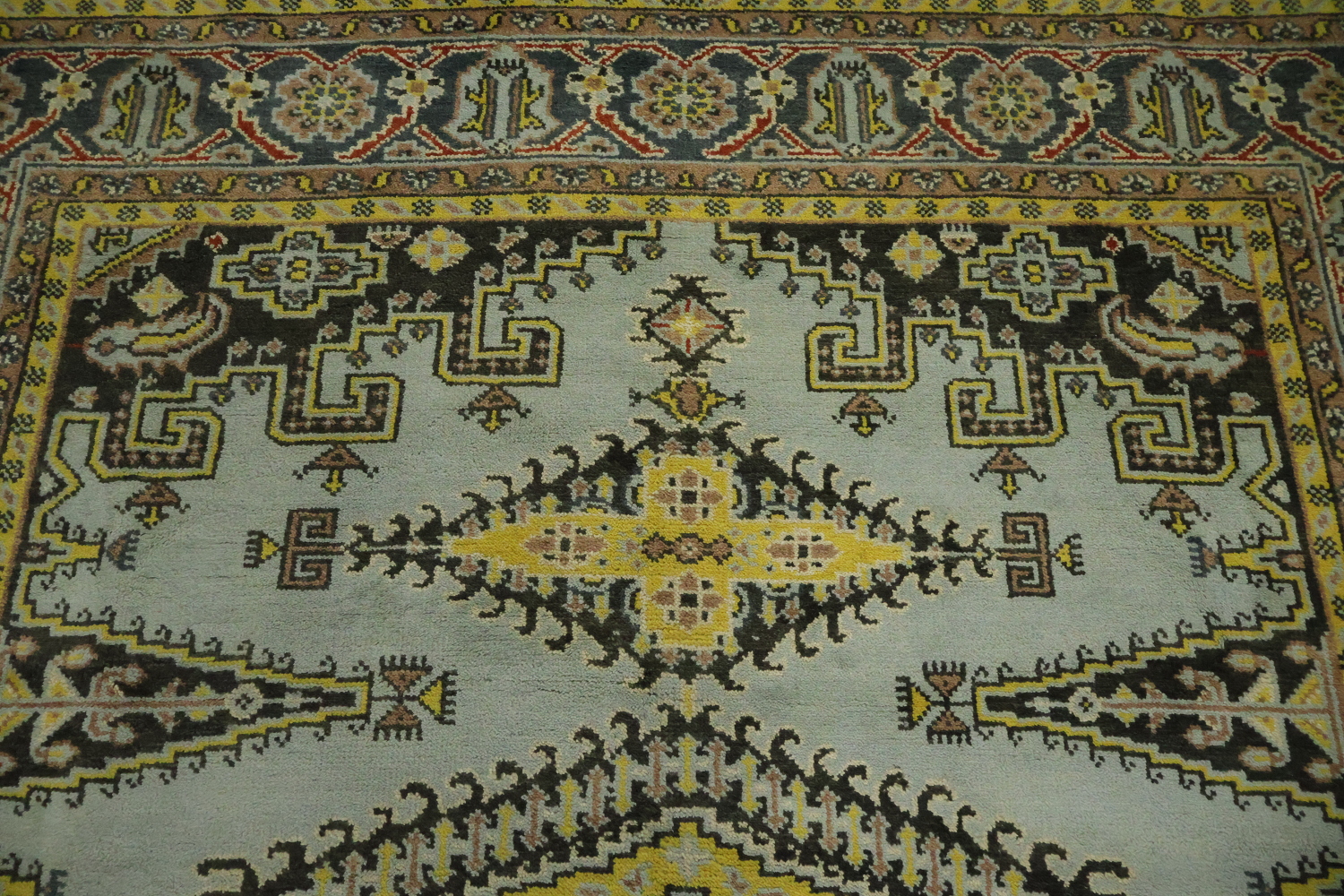 8'x10' Hexagonal Medallion Rug with Elegant Pastel and Dark Highlights