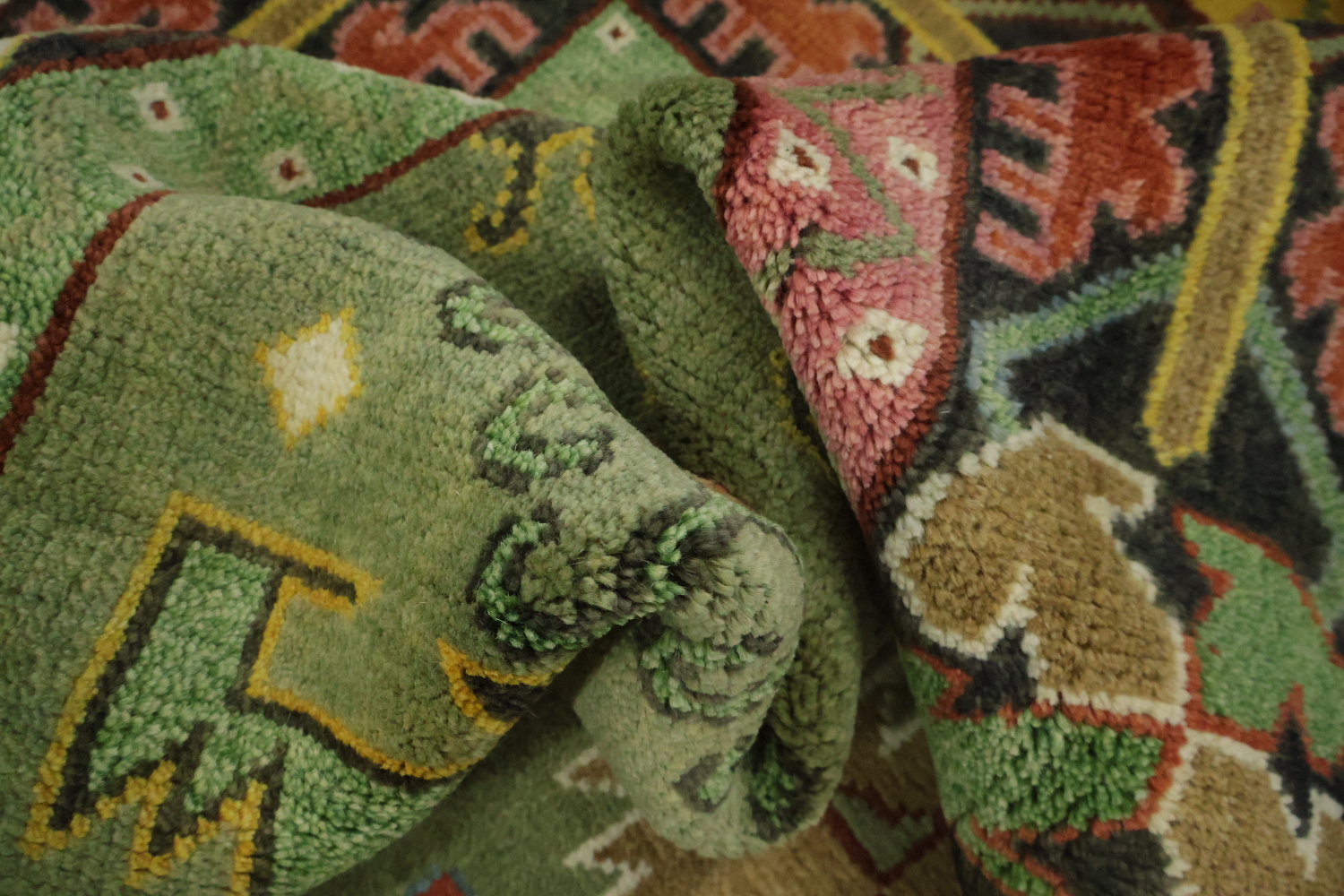 Vibrant Green Geometric Pattern Kazak Hand-Knotted Wool Rug 9' x 12'