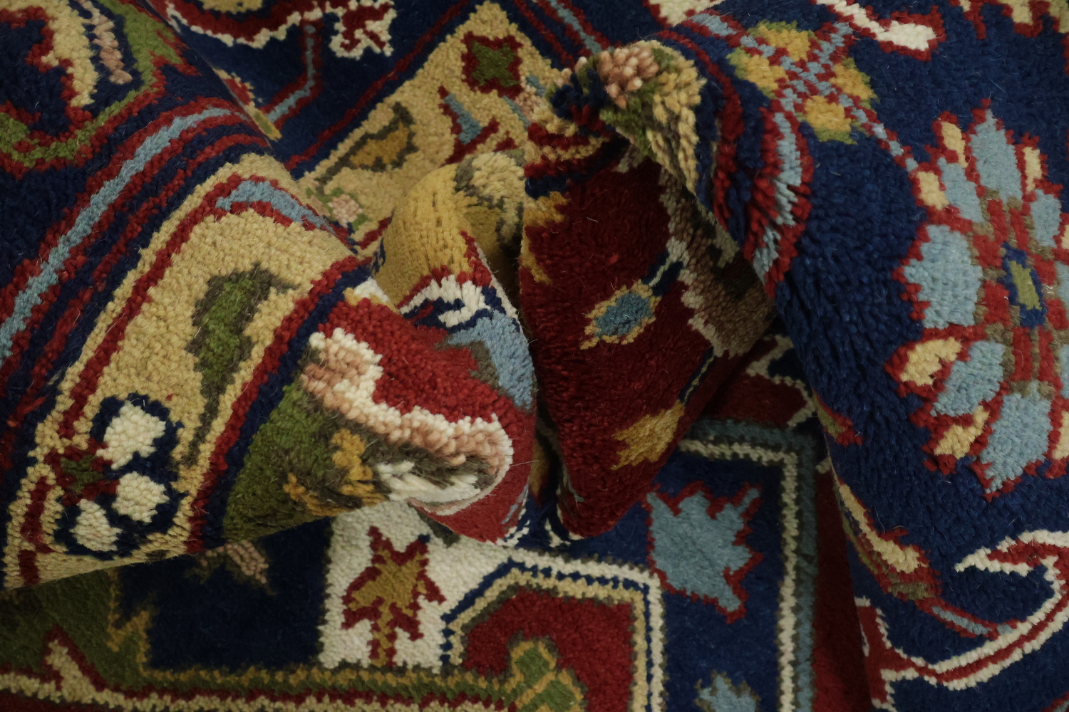 Heriz Serapi Traditional Medallion Rug in Rich Red and Navy Hues 9x12 ft