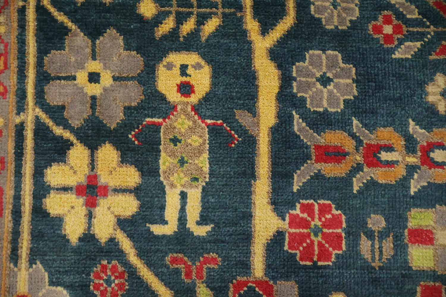 Classic Bird and Tree Motif Rug in Rich Earthy Tones 9' x 12'