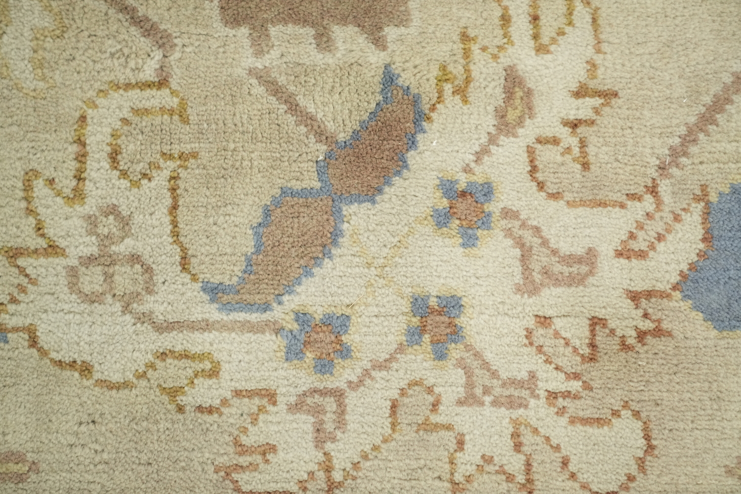 9x12 Hand-Made Oushak Rug - Traditional Geometric Design in Muted Earth Tones