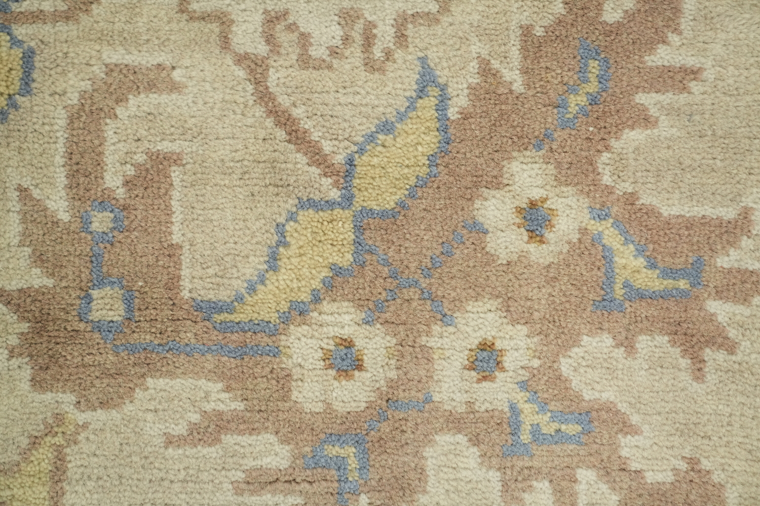 9x12 Hand-Made Oushak Rug - Traditional Geometric Design in Muted Earth Tones