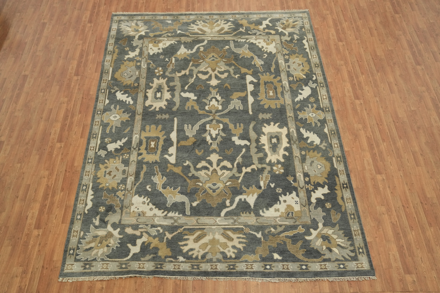 9'x12' Elegant Grey and Beige Floral Patterned Area Rug
