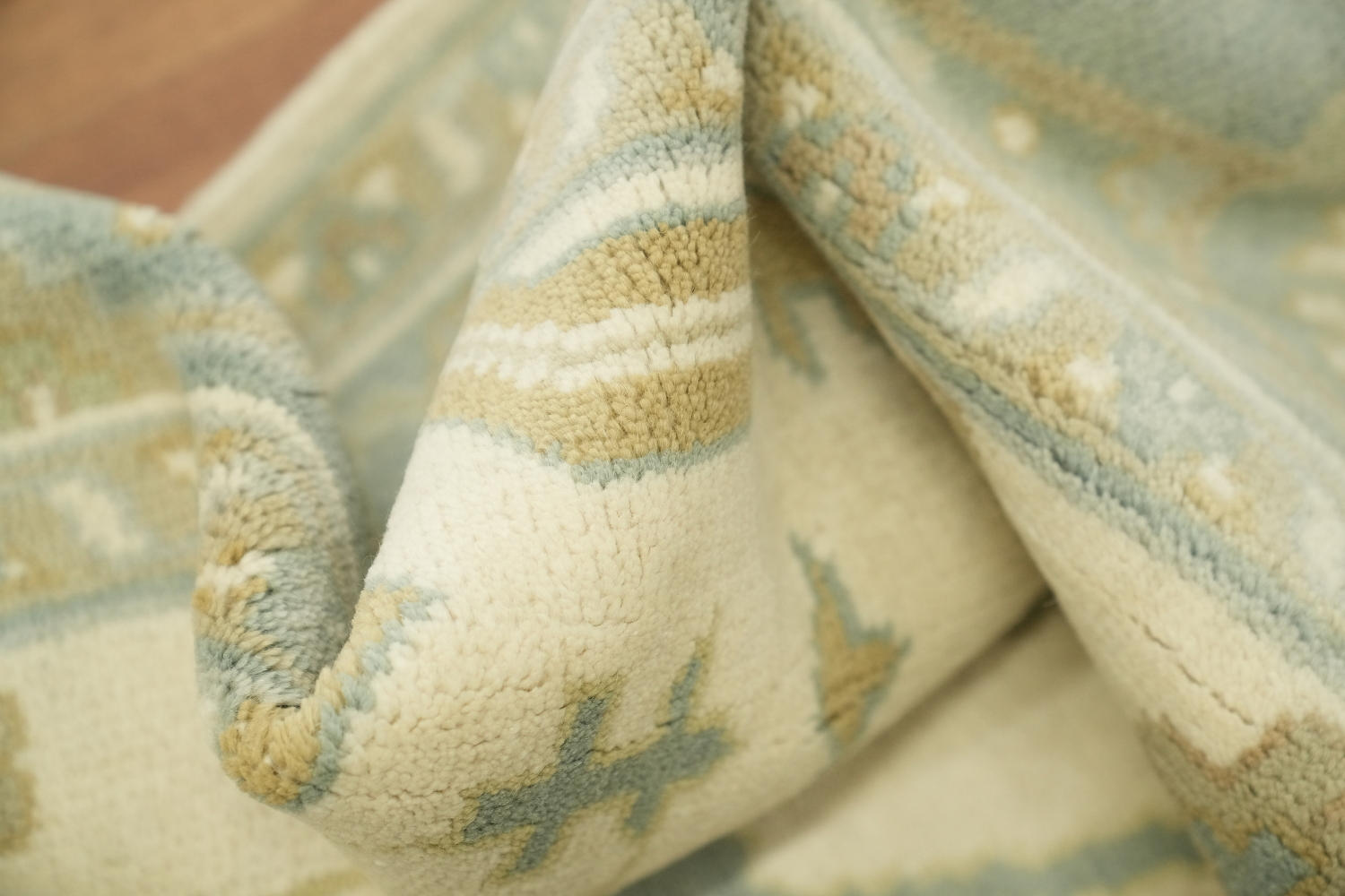 6'x10' Blue and Ivory Patterned Oushak Rug for Cozy Ambience
