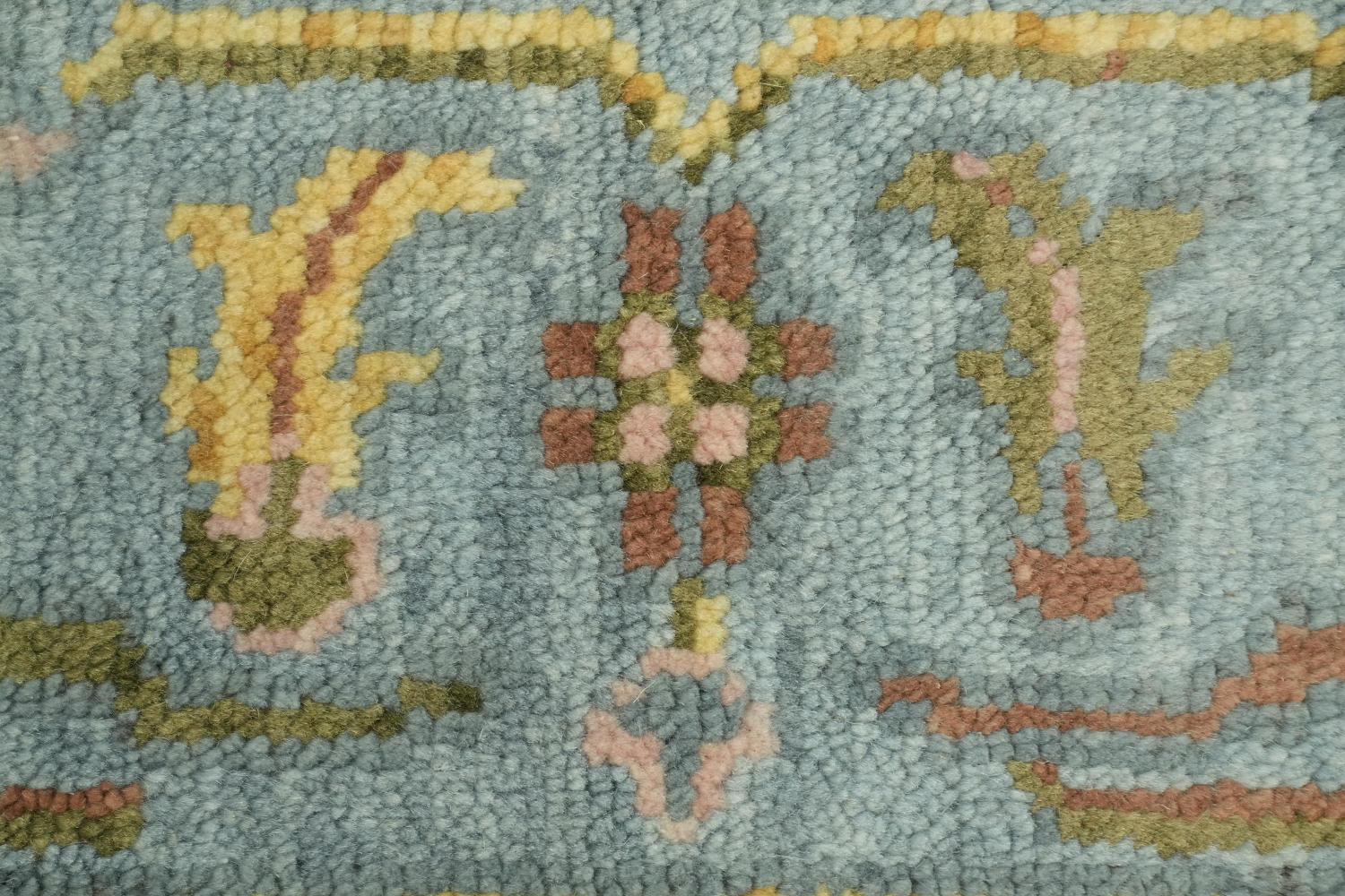 6'x9' Oushak Traditional Wool Area Rug with Soft Rust and Blue Accents