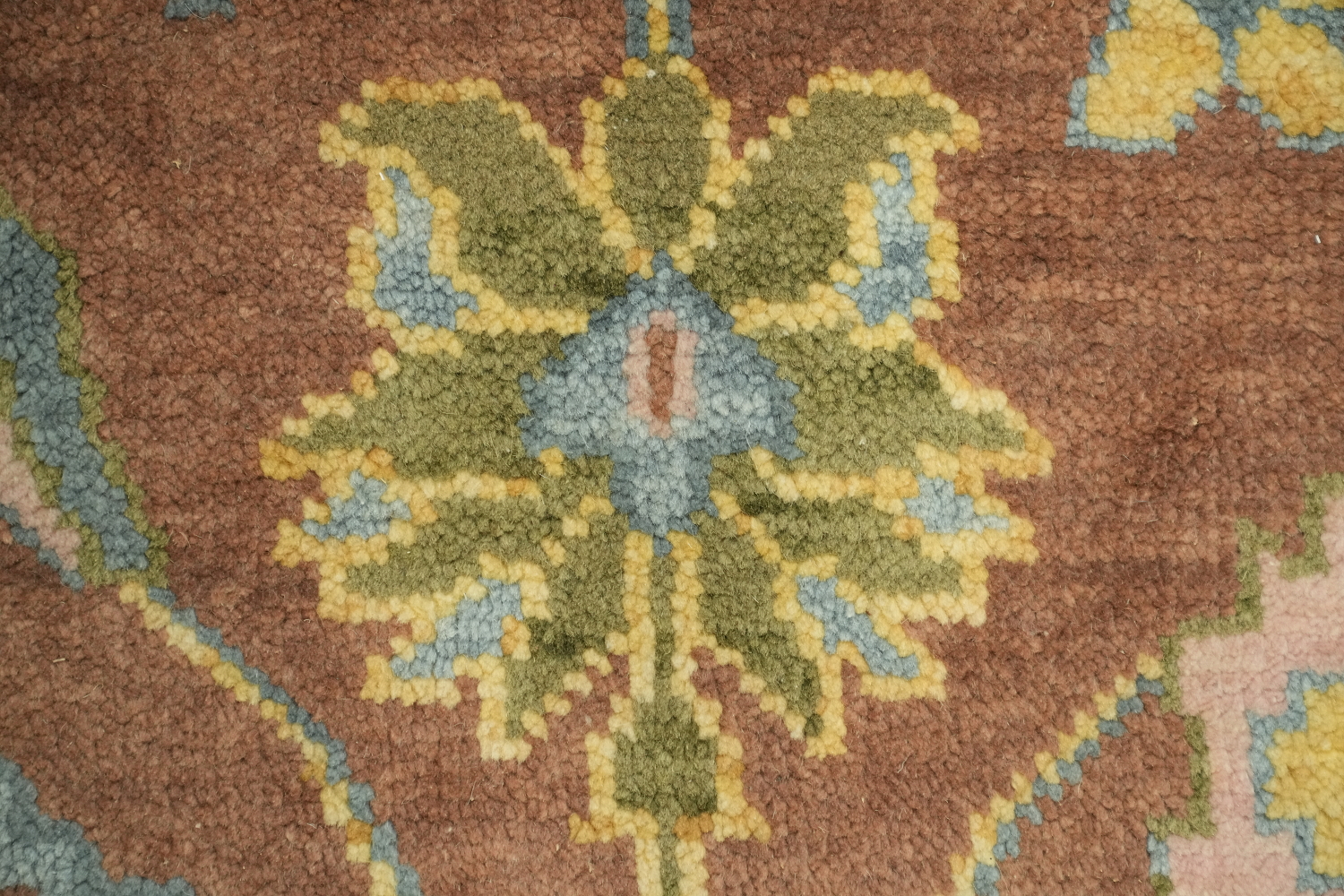 6'x9' Oushak Traditional Wool Area Rug with Soft Rust and Blue Accents