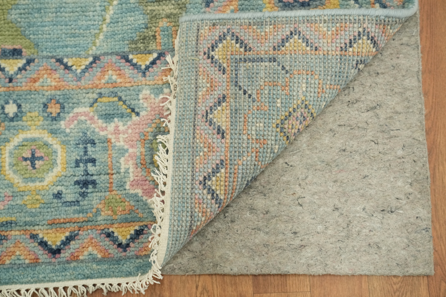 Luxurious 6'x9' Hand-Knotted Oushak Area Rug with Soft Floral Design in Blue