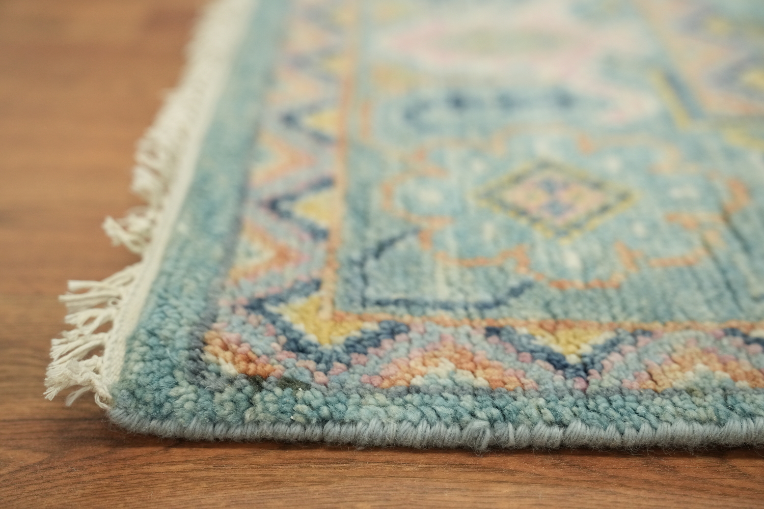 Luxurious 6'x9' Hand-Knotted Oushak Area Rug with Soft Floral Design in Blue