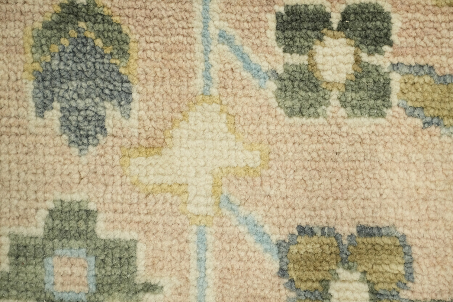 8'x8' Square Pale Pink Traditional Oushak Hand-Knotted Wool Rug