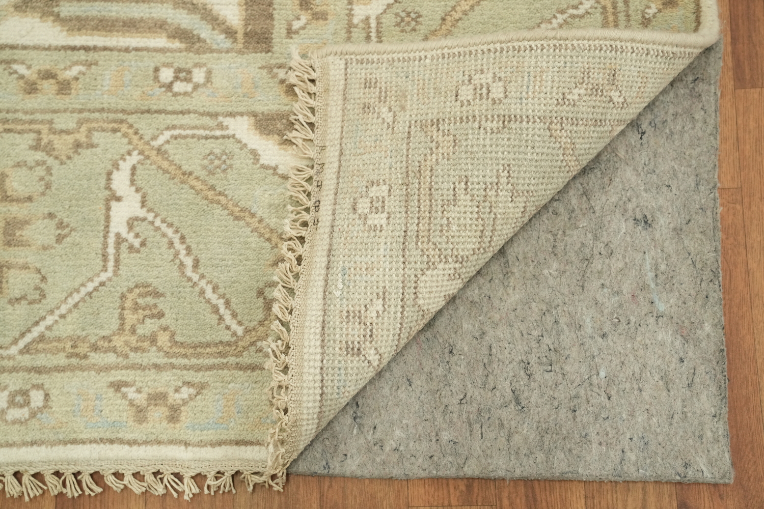 8'x10' White and Sage Green Turkish-Style Rug in Subtle Earthy Hues