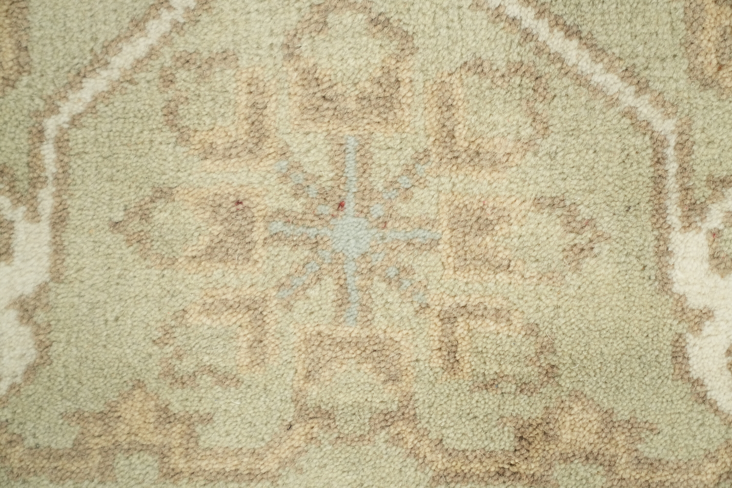8'x10' White and Sage Green Turkish-Style Rug in Subtle Earthy Hues