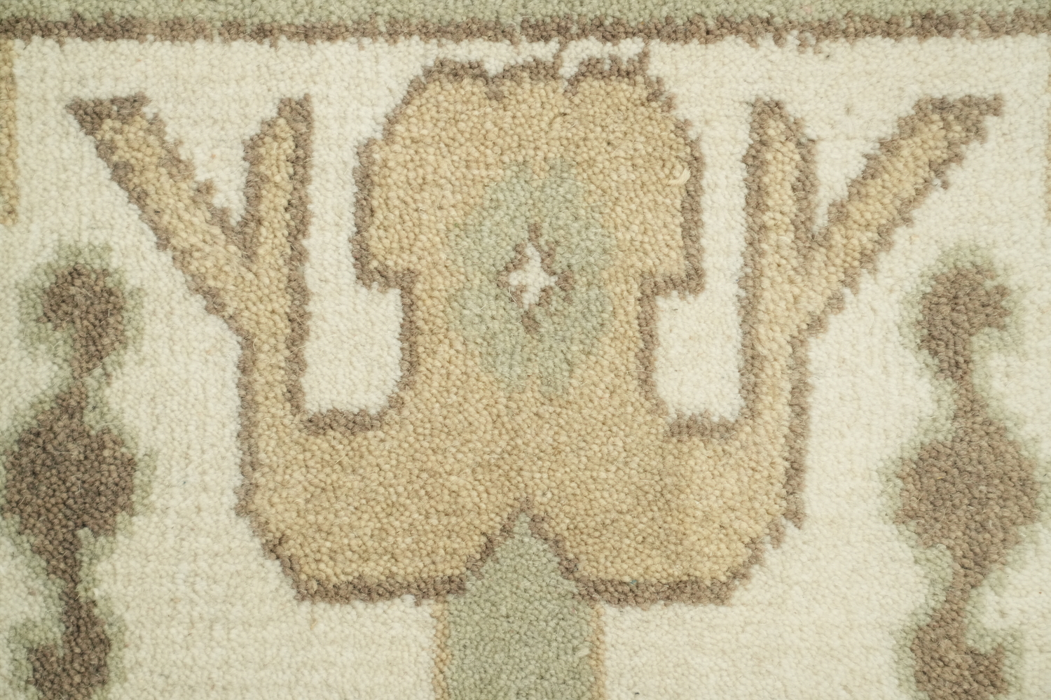 8'x10' White and Sage Green Turkish-Style Rug in Subtle Earthy Hues