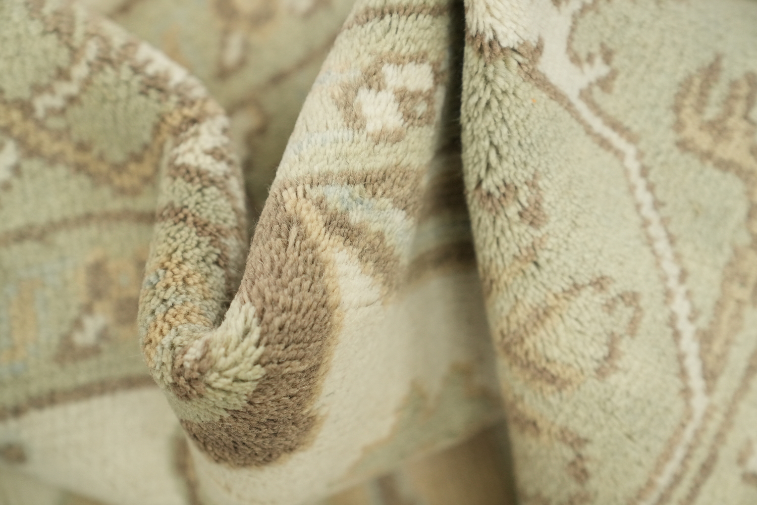 8'x10' White and Sage Green Turkish-Style Rug in Subtle Earthy Hues