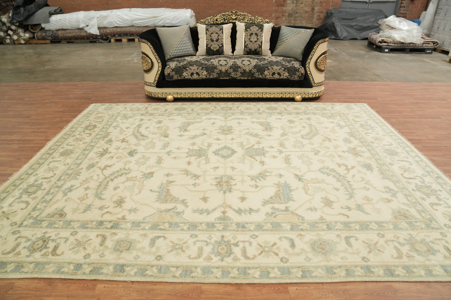 Classic Ivory Persian-style Rug with Subtle Pastel Accents 9x12 ft