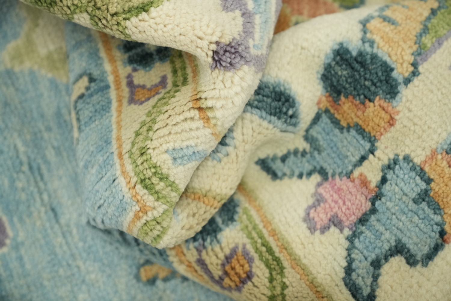 Light Blue & Ivory Traditional Oushak Rug, 9' x 12' Hand-Knotted Wool
