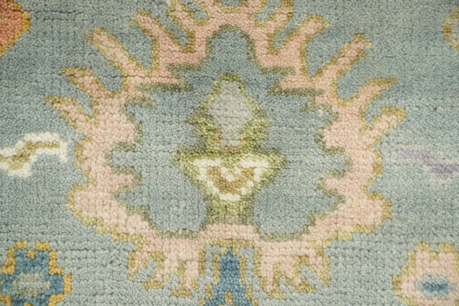 Elegant Pastel Color Oushak Hand-Knotted Indian Rug 8'x10'