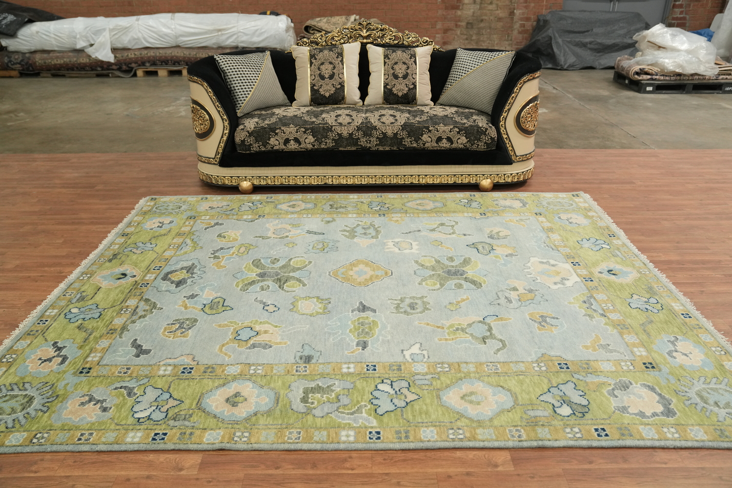 Traditional Handcrafted Rug with Floral Designs 8x10