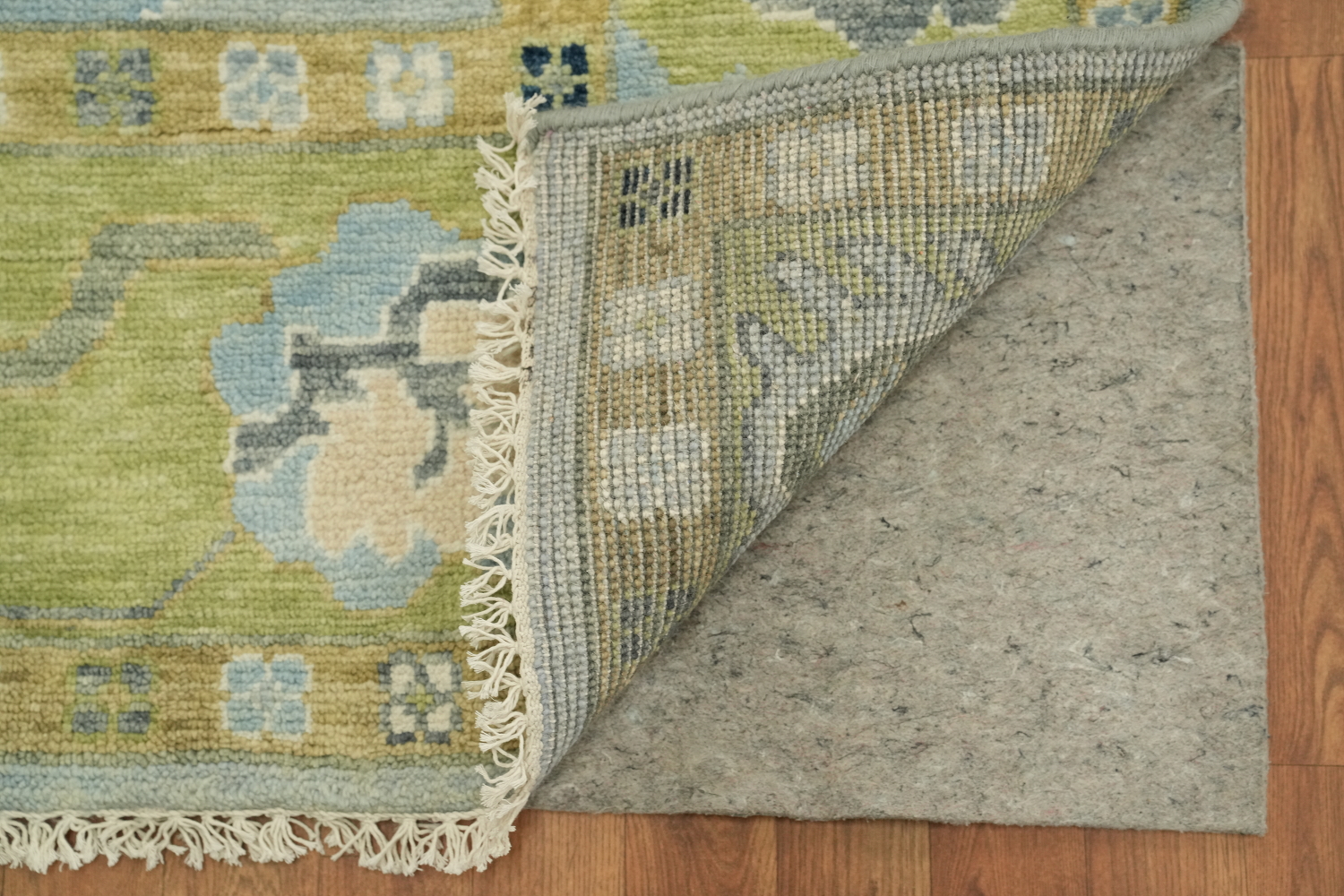 Traditional Handcrafted Rug with Floral Designs 8x10