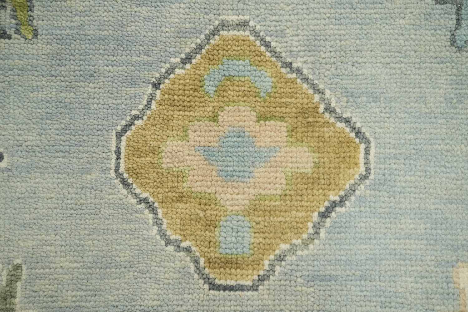Traditional Handcrafted Rug with Floral Designs 8x10