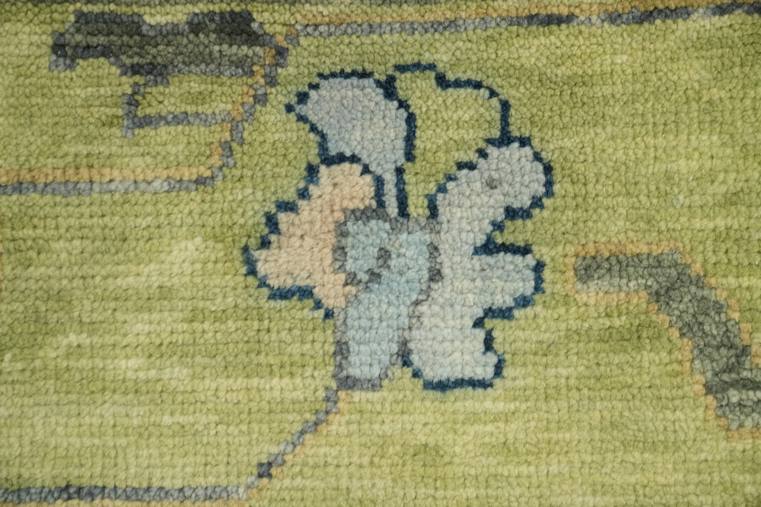 Traditional Handcrafted Rug with Floral Designs 8x10