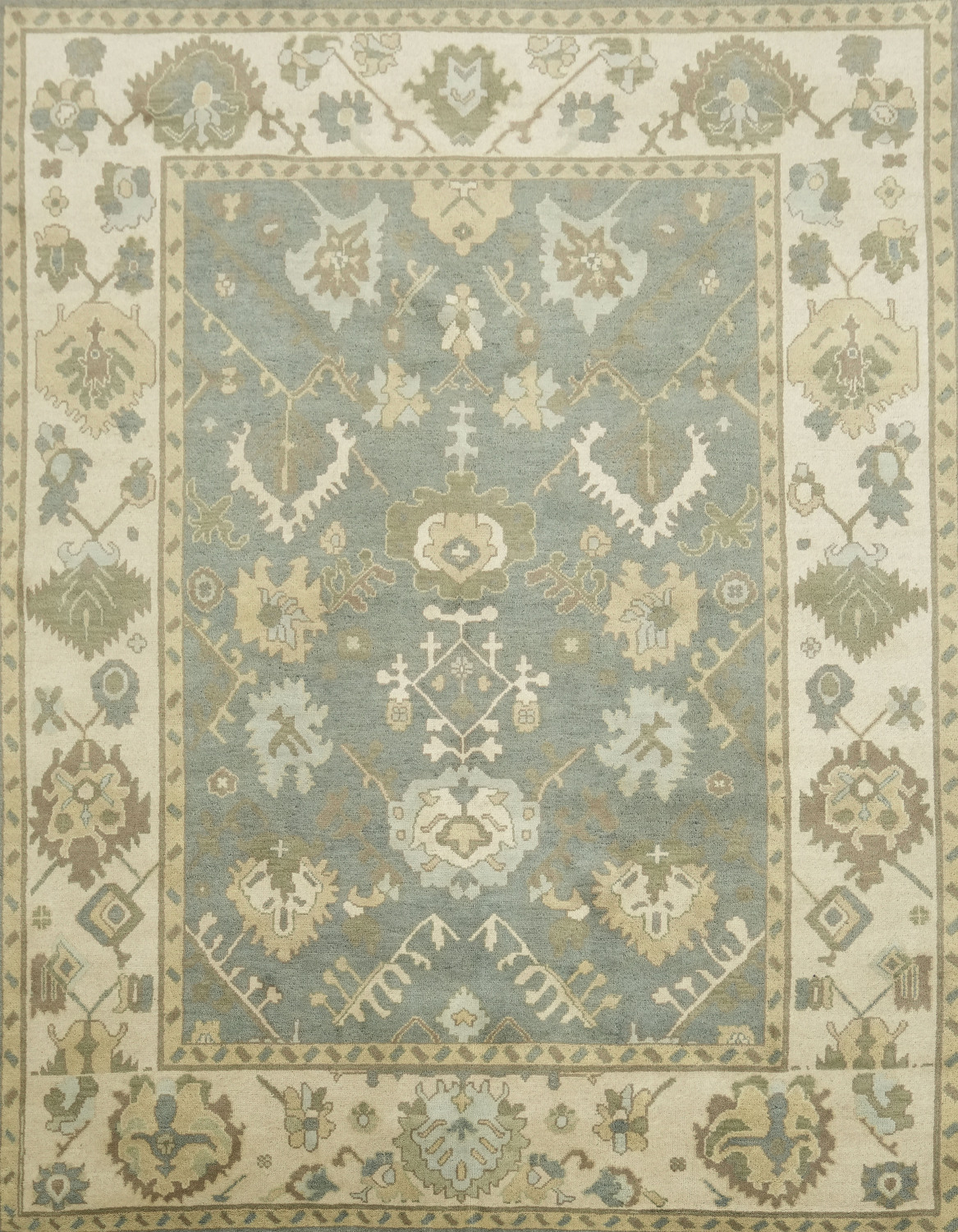 9'x12' Classic Persian-Style Rug with Muted Tones and Intricate Design
