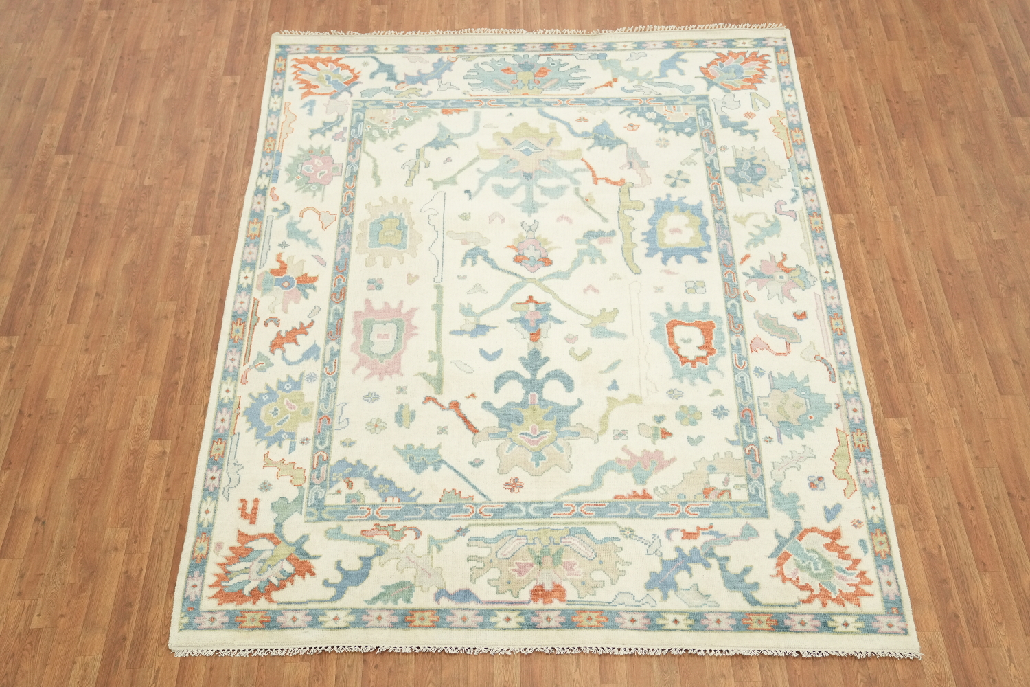 Classic Cream Oushak Rug Featuring Vintage-Inspired Ornate Patterns 8'x10'