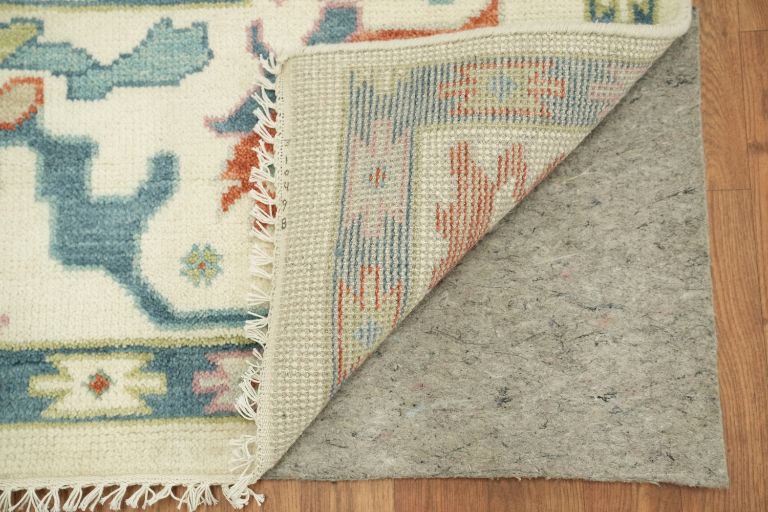 Classic Cream Oushak Rug Featuring Vintage-Inspired Ornate Patterns 8'x10'