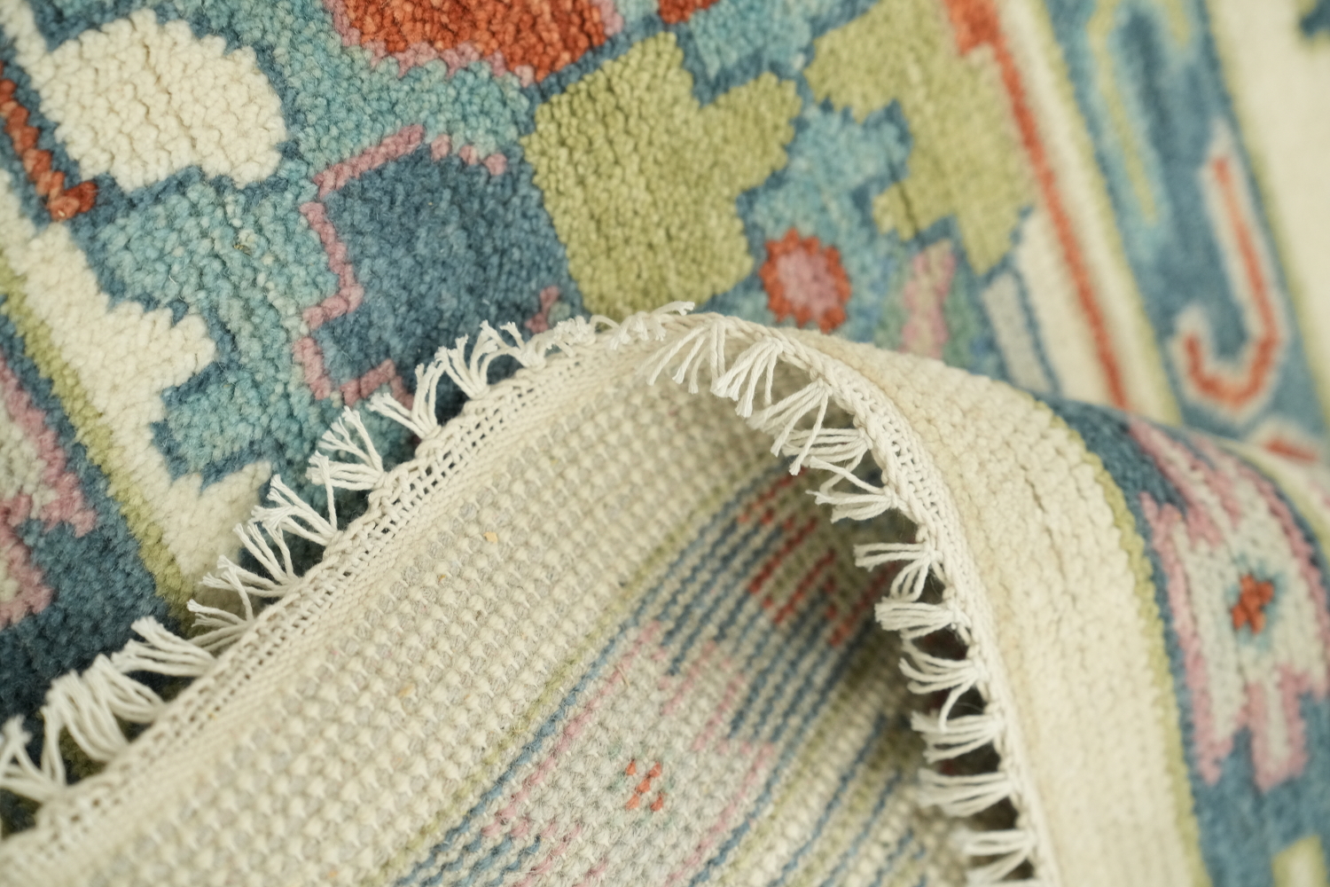 Classic Cream Oushak Rug Featuring Vintage-Inspired Ornate Patterns 8'x10'
